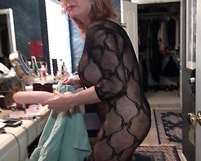 Perfect mature amazes with how slutty she can be